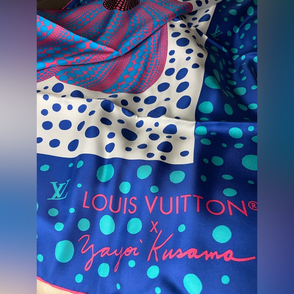 Louis Vuitton x Yayoi Kusama 2023 90x90 silk limited edition scarf full set